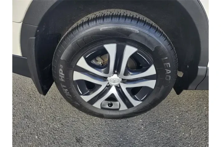 $14500 : Toyota RAV4 2018 AWD LE 4dr image 9