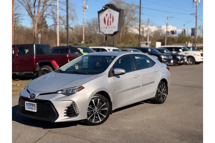 $15995 : 2018 Corolla SE image 3