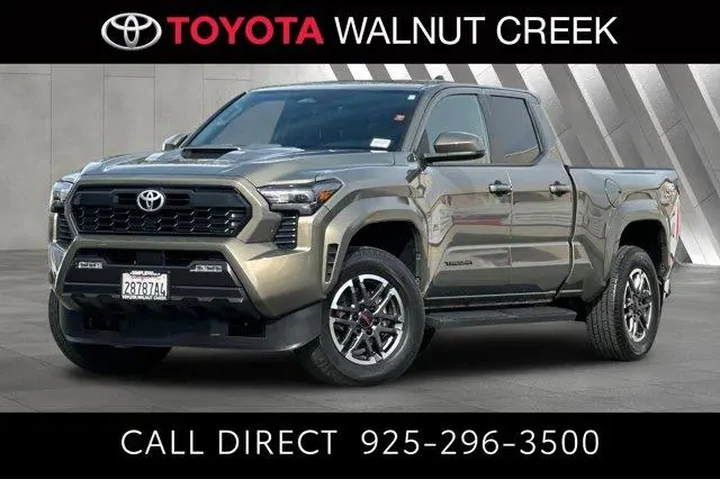 $38700 : Toyota Tacoma 2024 4x2 TRD S image 1