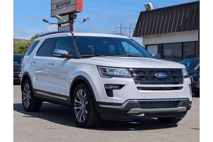 $18574 : 2018 Explorer Platinum image 3
