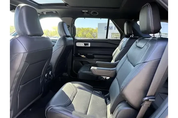 $36455 : Ford Explorer 2023 AWD ST 4d image 10