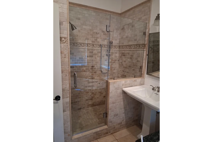 Shower Door image 4