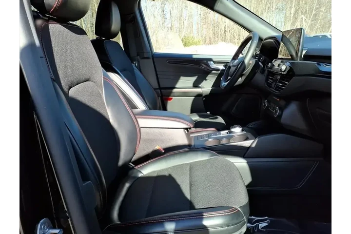$24169 : Ford Escape 2025 AWD ST-Line image 6