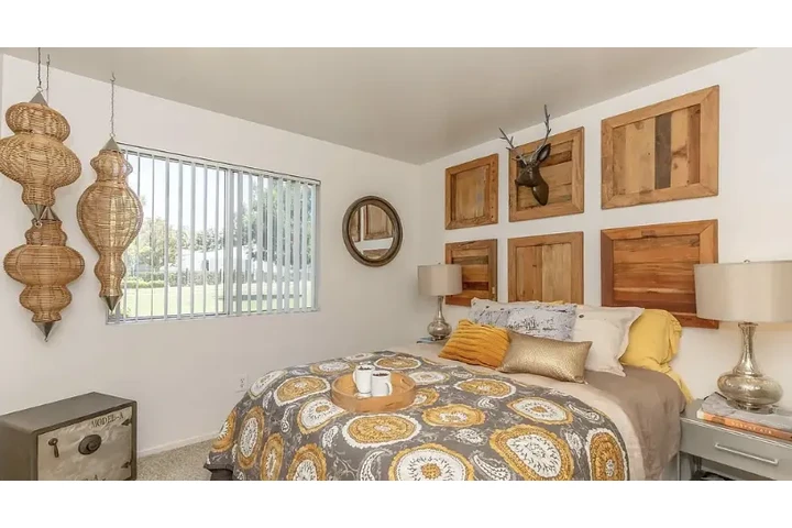 $1785 : Apartments for rent image 7