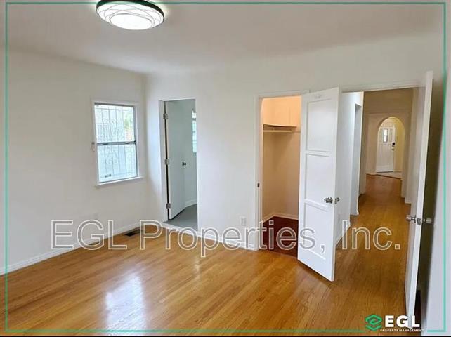 $2000 : Family Home Spacious 3bed image 8