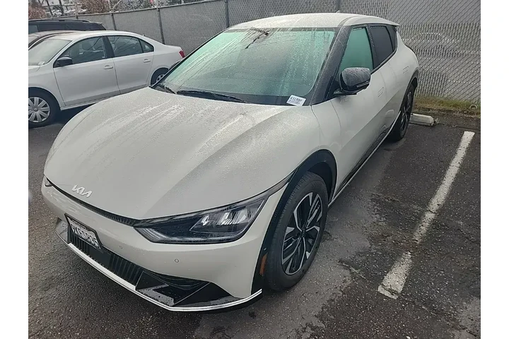 $27361 : Kia EV6 2024 Wind 4dr Crosso image 3