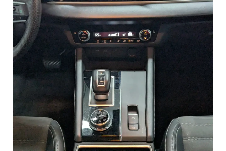 $23997 : Mitsubishi Outlander 2023 AW image 10