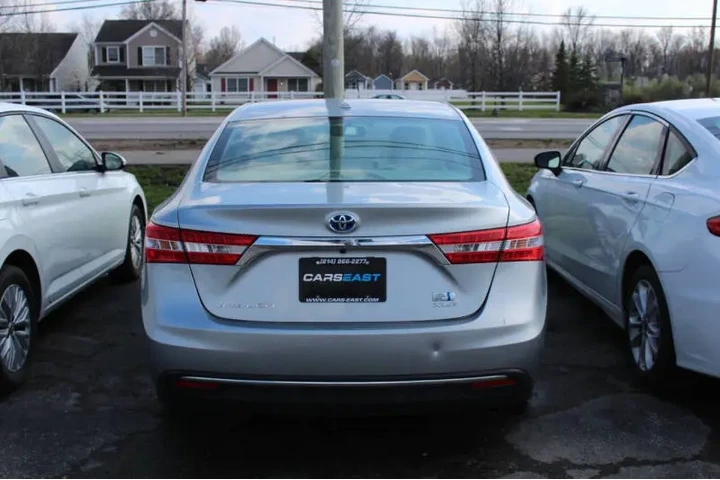 2015 Avalon Hybrid XLE Touring image 4