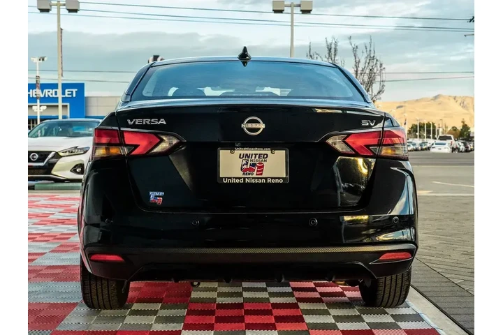 $15488 : Nissan Versa 2023 SV 4dr Sed image 5