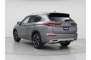 $23998 : Mitsubishi Outlander 2022 AW thumbnail