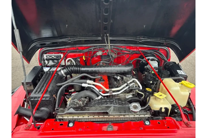 $12054 : Jeep Wrangler 2001 Sport 4WD image 3