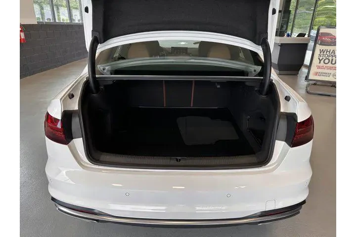 $25995 : Audi A4 2023 AWD quattro Pre image 10