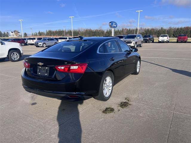 $11994 : Pre-Owned 2018 Malibu LT image 7