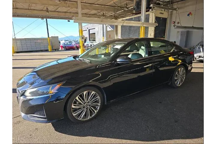 $20995 : Nissan Altima 2023 2.5 SL 4d image 1