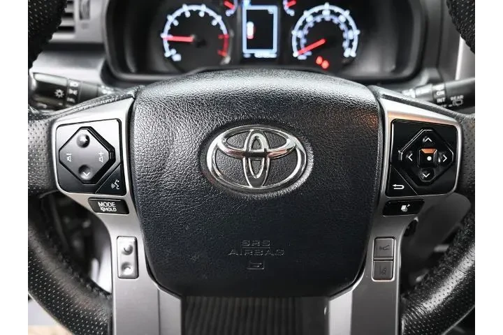 $38495 : Toyota 4Runner 2023 4x2 SR5 image 9