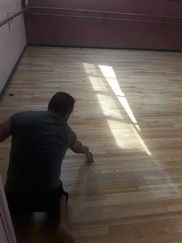Pulido de pisos de madera image 1