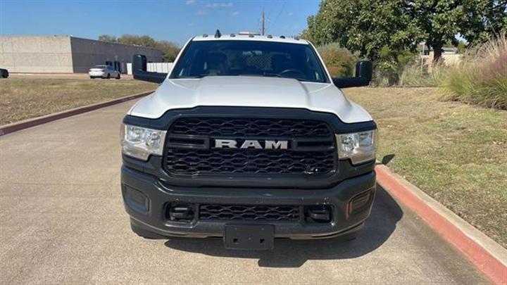 $43450 : 2021 RAM 3500 CREW CAB & CHAS image 9