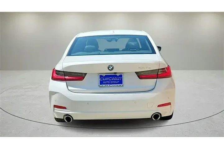 $32153 : BMW 3 Series 2024 330e 4dr S image 4