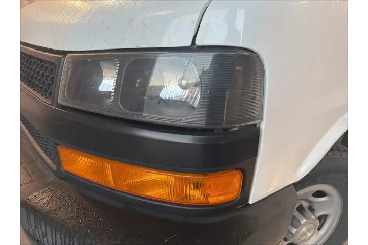 $17999 : Chevrolet Express 2021 2500 image 9