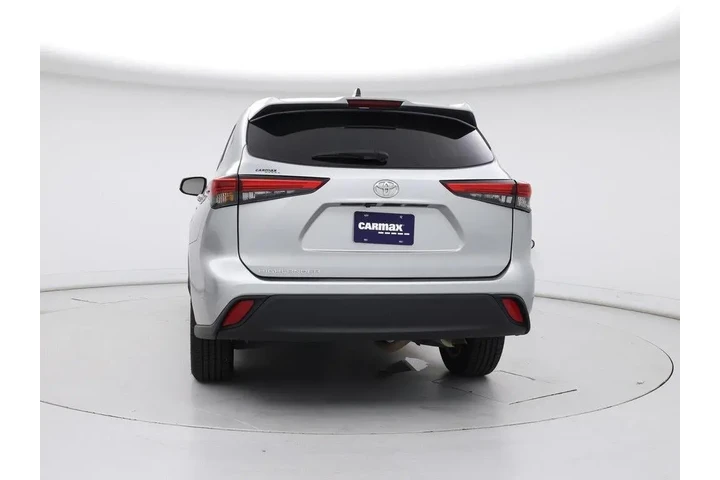 $28998 : Toyota Highlander 2023 L 4dr image 6