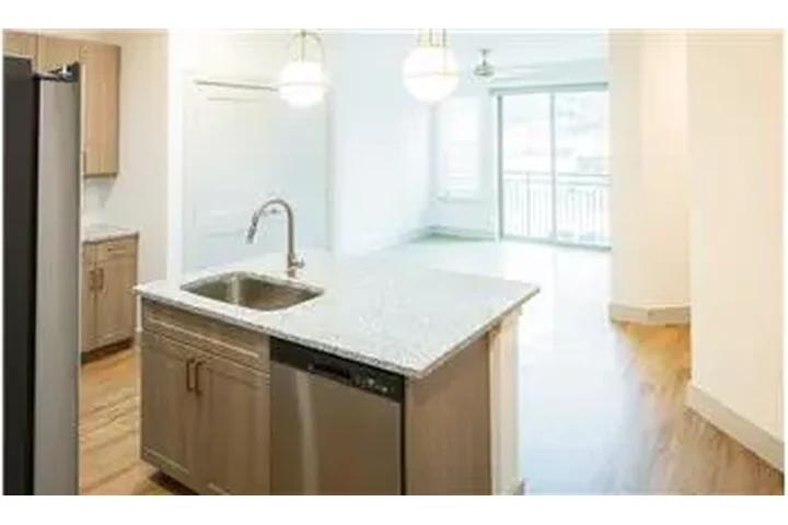 $2341 : Rental property with 1 bedro image 9