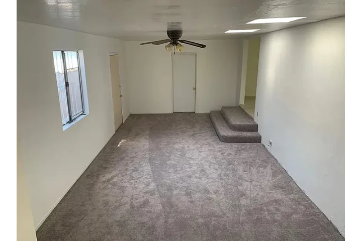 $1528 : LOCATION...LOCATION...LOCATION image 1