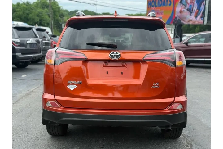 $13995 : 2016 RAV4 LE image 9