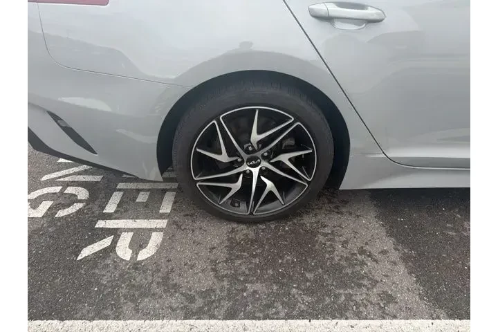 $23490 : Kia Stinger 2022 GT-Line 4dr image 8