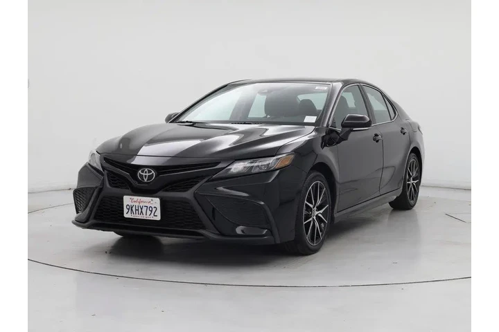 $27998 : Toyota Camry 2024 SE 4dr Sed image 4