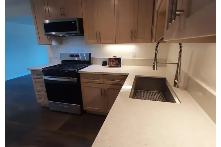 $1730 : 2 bedroom , 1 full bath, 1 bt image 1