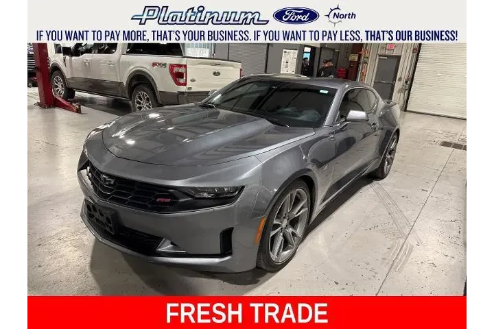 $23880 : Chevrolet Camaro 2021 LT 2dr image 1