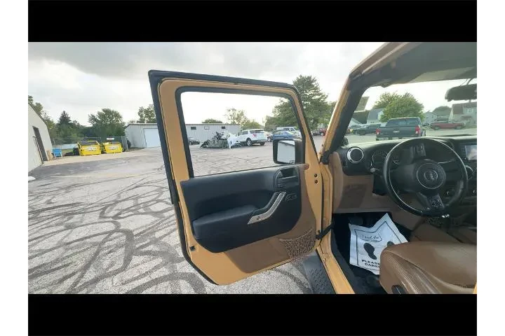 $10228 : Jeep Wrangler Unlimited 2013 image 2