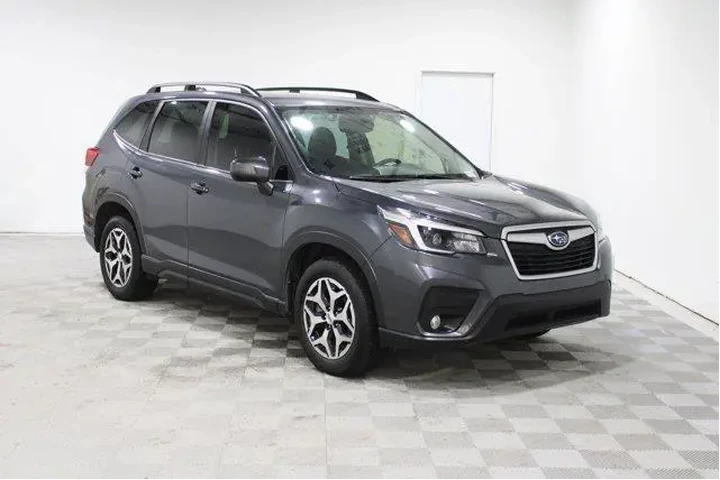 $28951 : Subaru Forester 2021 AWD Pre image 1