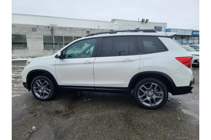 $29697 : Honda Passport 2023 AWD EX-L image 2