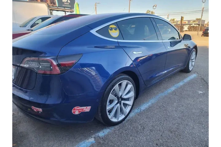 $21999 : 2018 Model 3 Long Range image 5