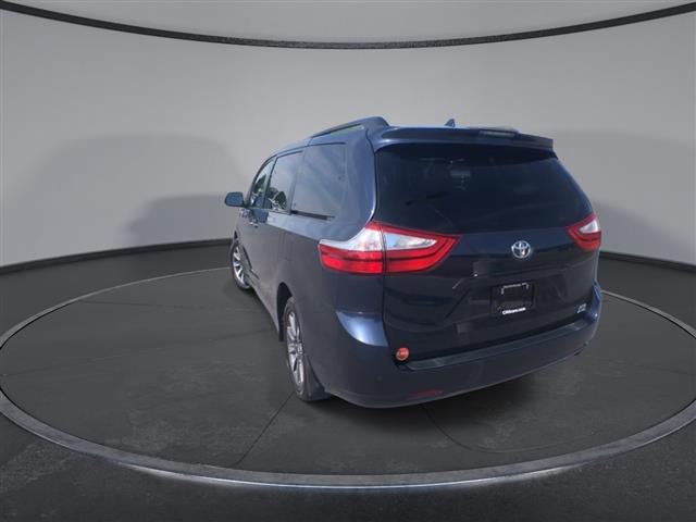 $35000 : PRE-OWNED 2018 TOYOTA SIENNA image 7