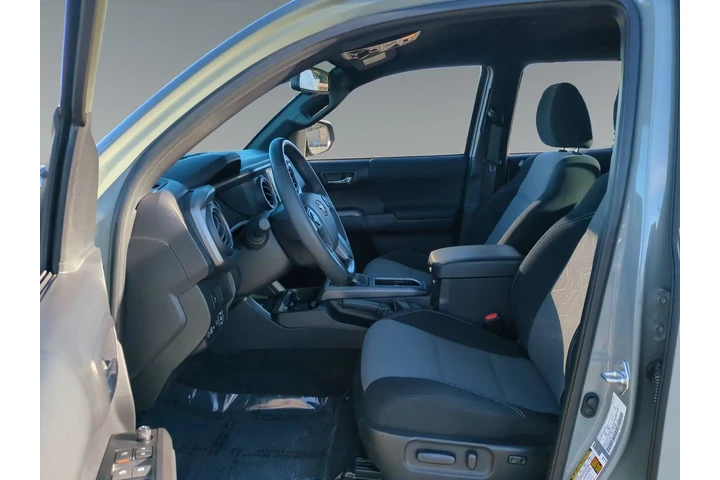 $38900 : Toyota Tacoma 2023 4x4 TRD P image 9