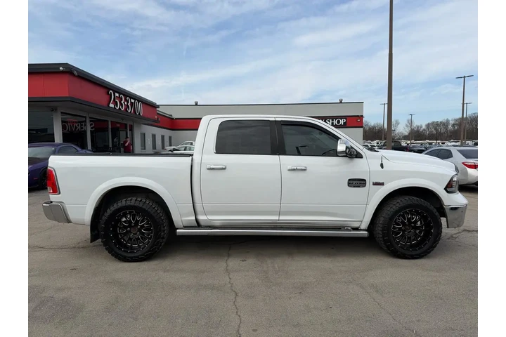 $14450 : 2014 RAM 1500 4WD Crew Cab 14 image 1