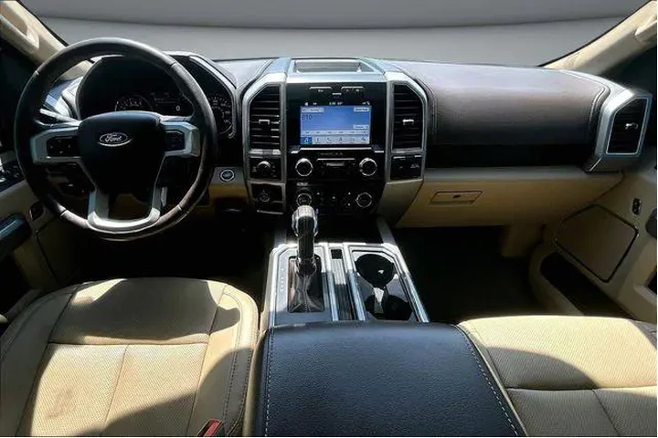 $28500 : Ford F-150 2018 4x4 King Ran image 7