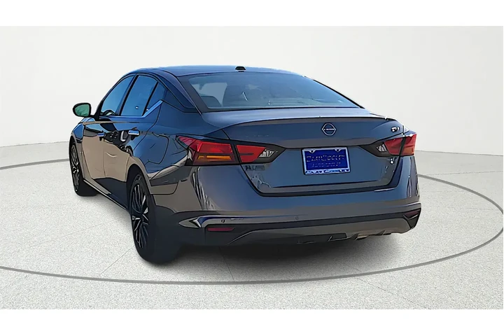 $17714 : Nissan Altima 2024 2.5 SV 4d image 6