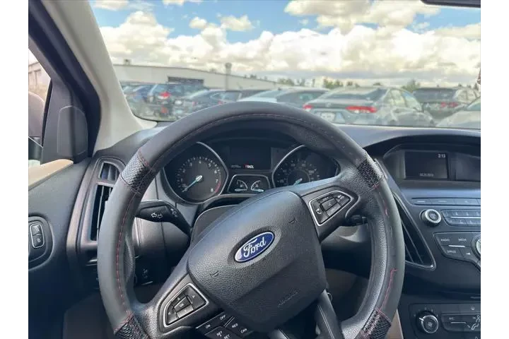 $13084 : Ford Focus 2018 SE 4dr Hatch image 7