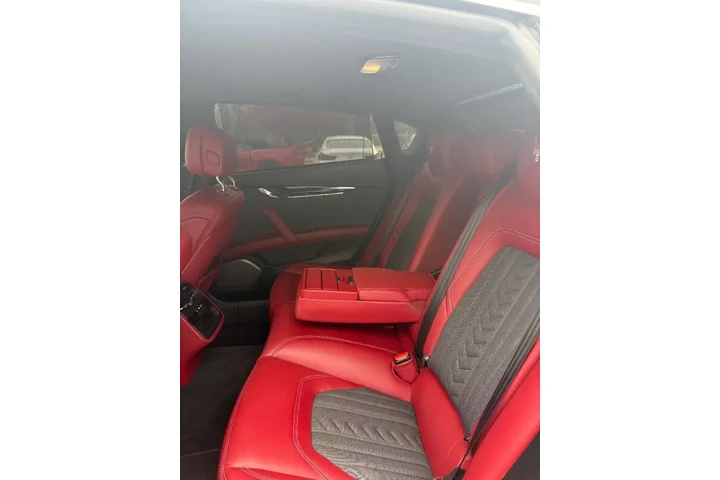 $19950 : 2018 Quattroporte S Q4 GranLu image 8