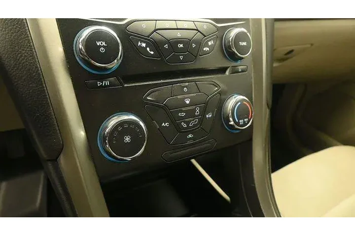 $9498 : Ford Fusion 2018 SE 4dr Seda image 10