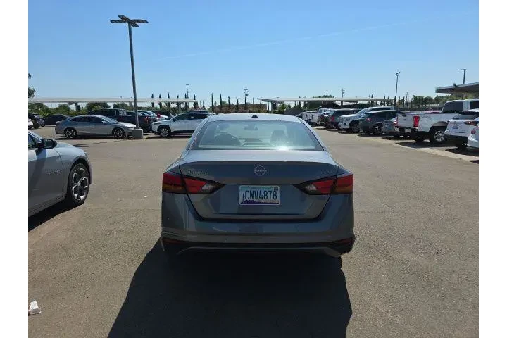 $19775 : Nissan Altima 2024 2.5 SV 4d image 5