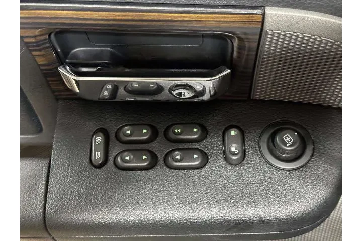 $39995 : Lincoln Mark LT 2007 4dr Sup image 9