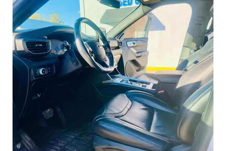 $25995 : 2020 Explorer ST AWD image 8