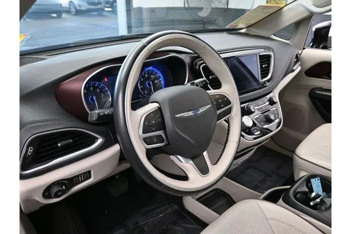 $20350 : Chrysler Pacifica 2019 Limit image 10