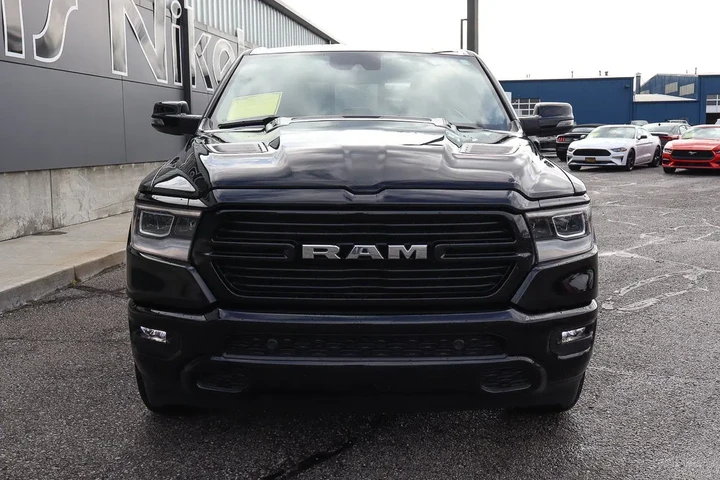 $45988 : 2023 1500 Laramie image 2