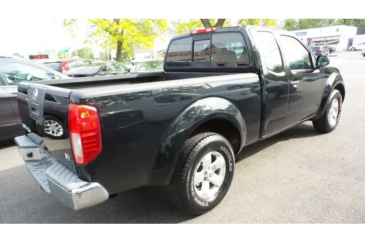 $11900 : 2012 Frontier SV V6 image 6