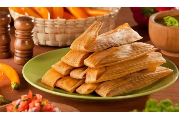 Garnachas, tamales, chiles image 2